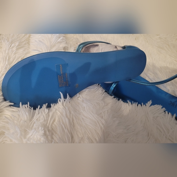 Sandals - Picture 3 of 3